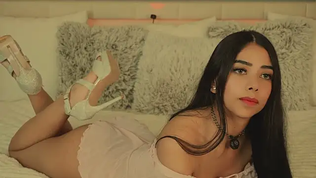 MikaelaJayy online show from 04-19-26, 02:44