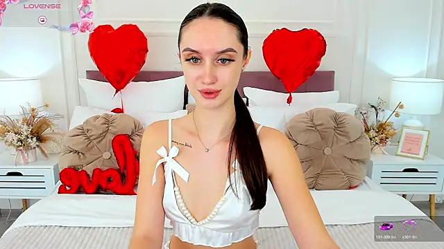 ToriSonn online show from 02-17-26, 01:18