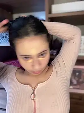 Snapshot of Sophi_dee1 chatting on 11-05-25, 08:09 Sophi dee1 online show from 11-05-25, 08:09