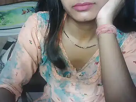 ROSE GOLDE online show from 05-18-26, 08:53