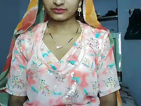 Snapshot of ROSE_GOLDE chatting on 06-16-26, 10:29 ROSE GOLDE online show from 06-16-26, 10:29