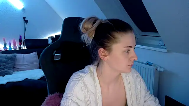 Melly4You online show from 04-16-26, 10:34