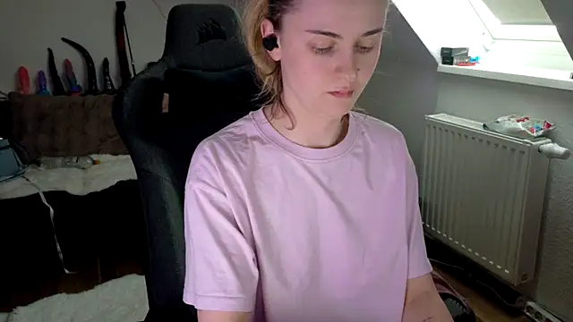 Melly4You online show from 05-21-26, 03:19