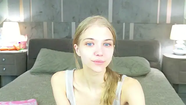 4example Chloe online show from 04-03-26, 05:49