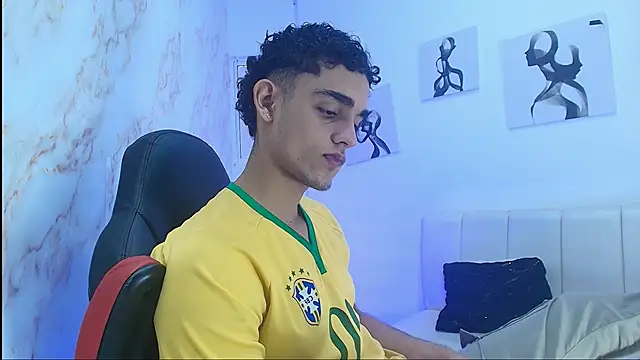 Snapshot of nathan_shimmer chatting on 11-05-25, 01:00 nathan shimmer online show from 11-05-25, 01:00