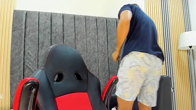 Snapshot of nathan_shimmer chatting on 01-11-26, 09:53 nathan shimmer online show from 01-11-26, 09:53