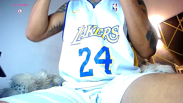 Snapshot of LickMyInk chatting on 11-29-25, 11:35 LickMyInk online show from 11-29-25, 11:35