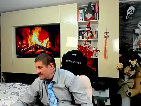 SpartacusDaddy48 online show from 03-18-26, 01:42