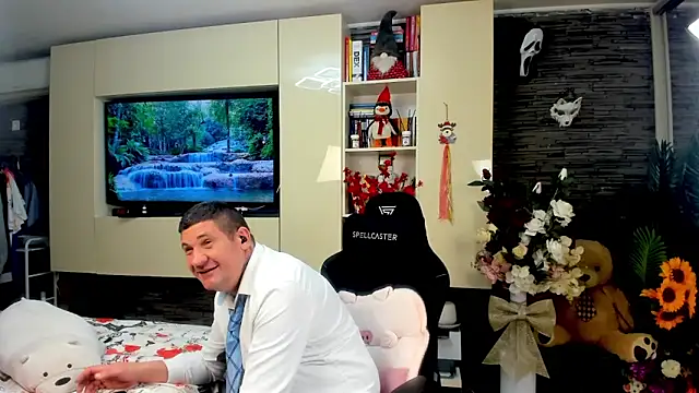 SpartacusDaddy48 online show from 04-14-26, 11:22