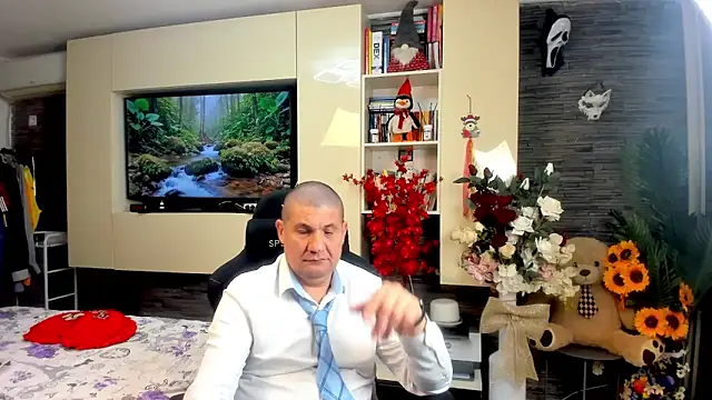 Snapshot of SpartacusDaddy48 chatting on 05-02-26, 07:30 SpartacusDaddy48 online show from 05-02-26, 07:30
