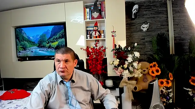 Snapshot of SpartacusDaddy48 chatting on 05-15-26, 12:01 SpartacusDaddy48 online show from 05-15-26, 12:01