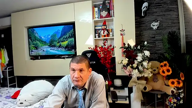 Snapshot of SpartacusDaddy48 chatting on 05-16-26, 12:51 SpartacusDaddy48 online show from 05-16-26, 12:51