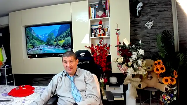 Snapshot of SpartacusDaddy48 chatting on 05-16-26, 08:18 SpartacusDaddy48 online show from 05-16-26, 08:18