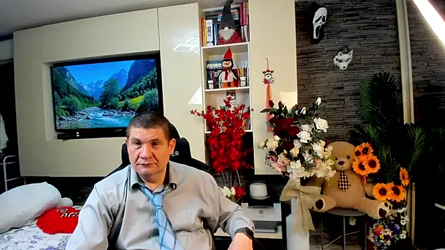 Snapshot of SpartacusDaddy48 chatting on 05-17-26, 04:47 SpartacusDaddy48 online show from 05-17-26, 04:47