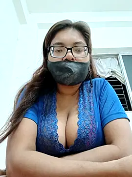 Snapshot of Elie_couple143 chatting on 11-08-25, 06:51 Elie couple143 online show from 11-08-25, 06:51