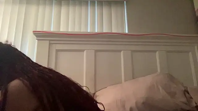 Snapshot of sweetnjuicyyy chatting on 09-09-25, 01:16 sweetnjuicyyy online show from 09-09-25, 01:16