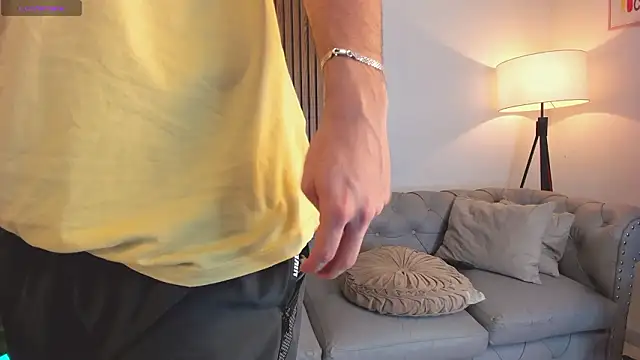 Maximo Wolff online show from 03-19-26, 03:10