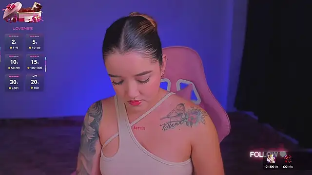 lunaarose online show from 09-26-25, 05:11