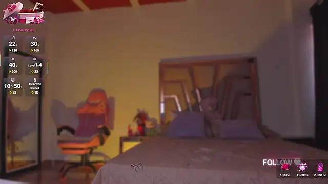 lunaarose online show from 10-14-25, 03:35