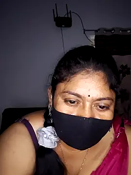 Snapshot of Telugu--Nadhini143 chatting on 10-06-25, 04:21 Telugu--Nadhini143 online show from 10-06-25, 04:21