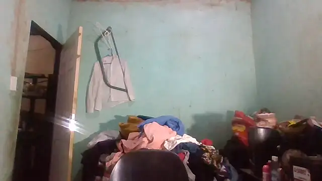 Nicky52 online show from 11-18-25, 04:44