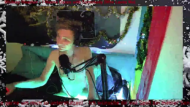 Snapshot of DaveLindau chatting on 12-16-25, 09:31 DaveLindau online show from 12-16-25, 09:31