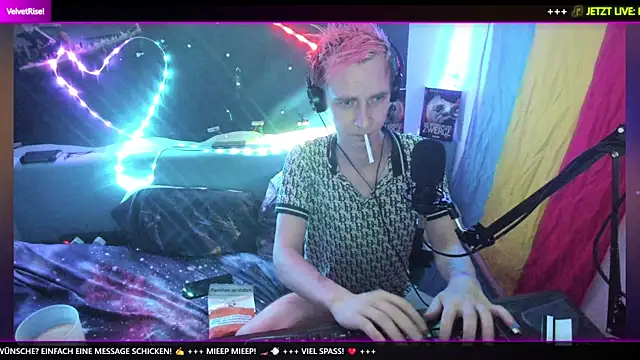 Snapshot of DaveLindau chatting on 02-20-26, 07:58 DaveLindau online show from 02-20-26, 07:58