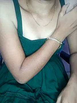 Snapshot of Nidhi_lovely chatting on 10-11-25, 05:44 Nidhi lovely online show from 10-11-25, 05:44