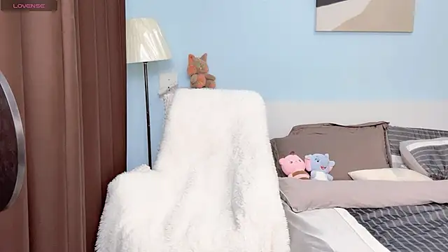 Snapshot of ViViennepp chatting on 11-11-25, 05:13 ViViennepp online show from 11-11-25, 05:13