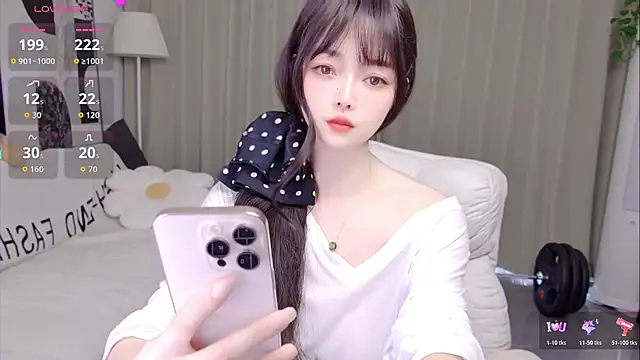 uikyy1 online show from 04-10-26, 07:02