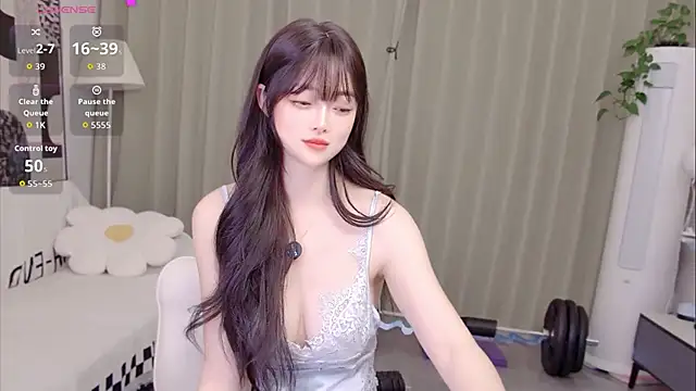 Snapshot of uikyy1 chatting on 05-15-26, 08:10 uikyy1 online show from 05-15-26, 08:10