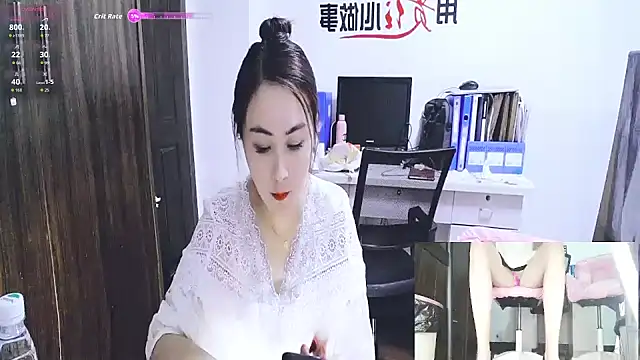 Snapshot of GUO168 chatting on 10-05-25, 10:57 GUO168 online show from 10-05-25, 10:57