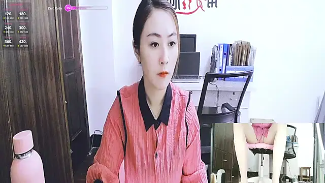 Snapshot of GUO168 chatting on 10-31-25, 01:06 GUO168 online show from 10-31-25, 01:06