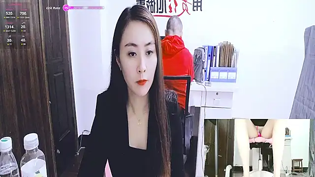 Snapshot of GUO168 chatting on 11-08-25, 02:12 GUO168 online show from 11-08-25, 02:12