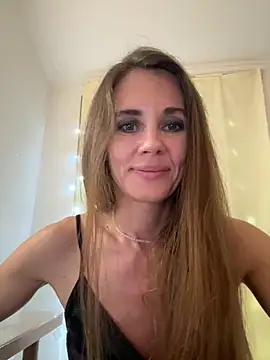 LucieMack online show from 09-26-25, 08:35