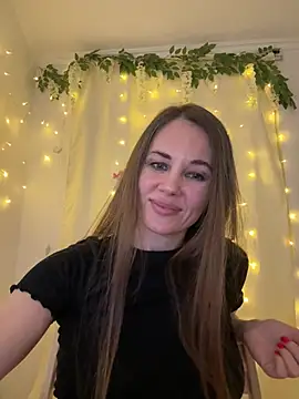 LucieMack online show from 04-03-26, 06:17