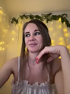 LucieMack online show from 04-06-26, 05:25