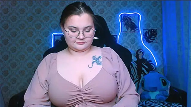 InLoveWithLife26 online show from 10-10-25, 07:24