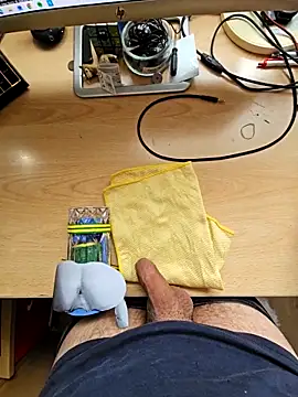 Snapshot of flirt_23 chatting on 12-04-25, 09:40 flirt 23 online show from 12-04-25, 09:40