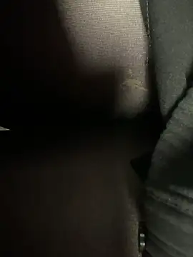 Snapshot of HiddenHoneyLDN chatting on 01-12-26, 10:31 HiddenHoneyLDN online show from 01-12-26, 10:31