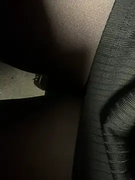 Snapshot of HiddenHoneyLDN chatting on 01-15-26, 03:38 HiddenHoneyLDN online show from 01-15-26, 03:38