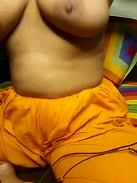 Snapshot of Maria_Mahi chatting on 10-23-25, 06:17 Maria Mahi online show from 10-23-25, 06:17