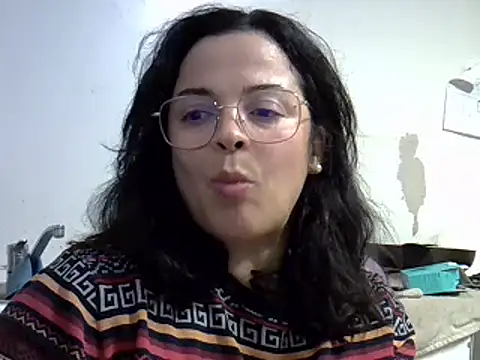 ITALIANASISIXX online show from 12-17-25, 04:24