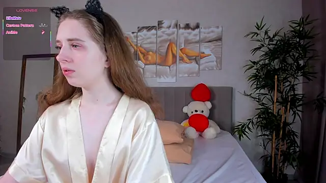 Camilla Kelly online show from 02-13-26, 01:12