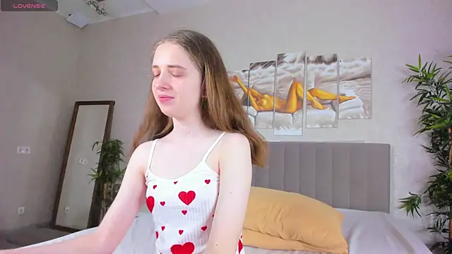 Camilla Kelly online show from 04-16-26, 01:17