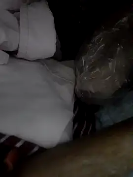 Snapshot of Flaqki chatting on 09-29-25, 08:13 Flaqki online show from 09-29-25, 08:13