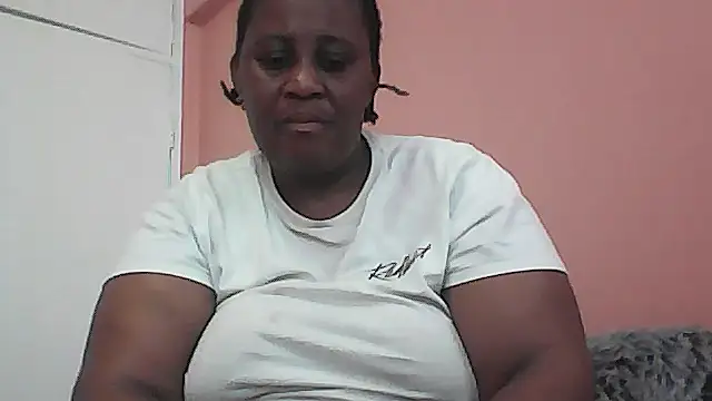 HUGEASSXXXXX online show from 10-05-25, 08:34