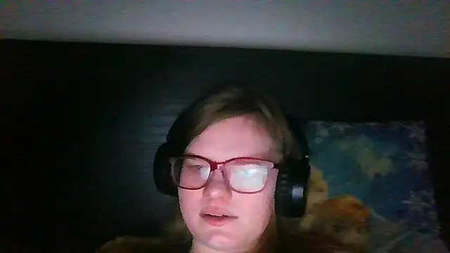 Moonolighta online show from 12-15-25, 11:03