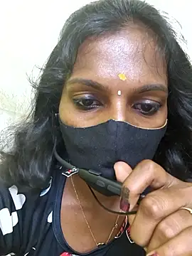 Snapshot of Honey_rosetamil chatting on 04-28-26, 10:09 Honey rosetamil online show from 04-28-26, 10:09