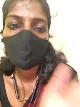 Snapshot of Honey_rosetamil chatting on 05-01-26, 11:09 Honey rosetamil online show from 05-01-26, 11:09